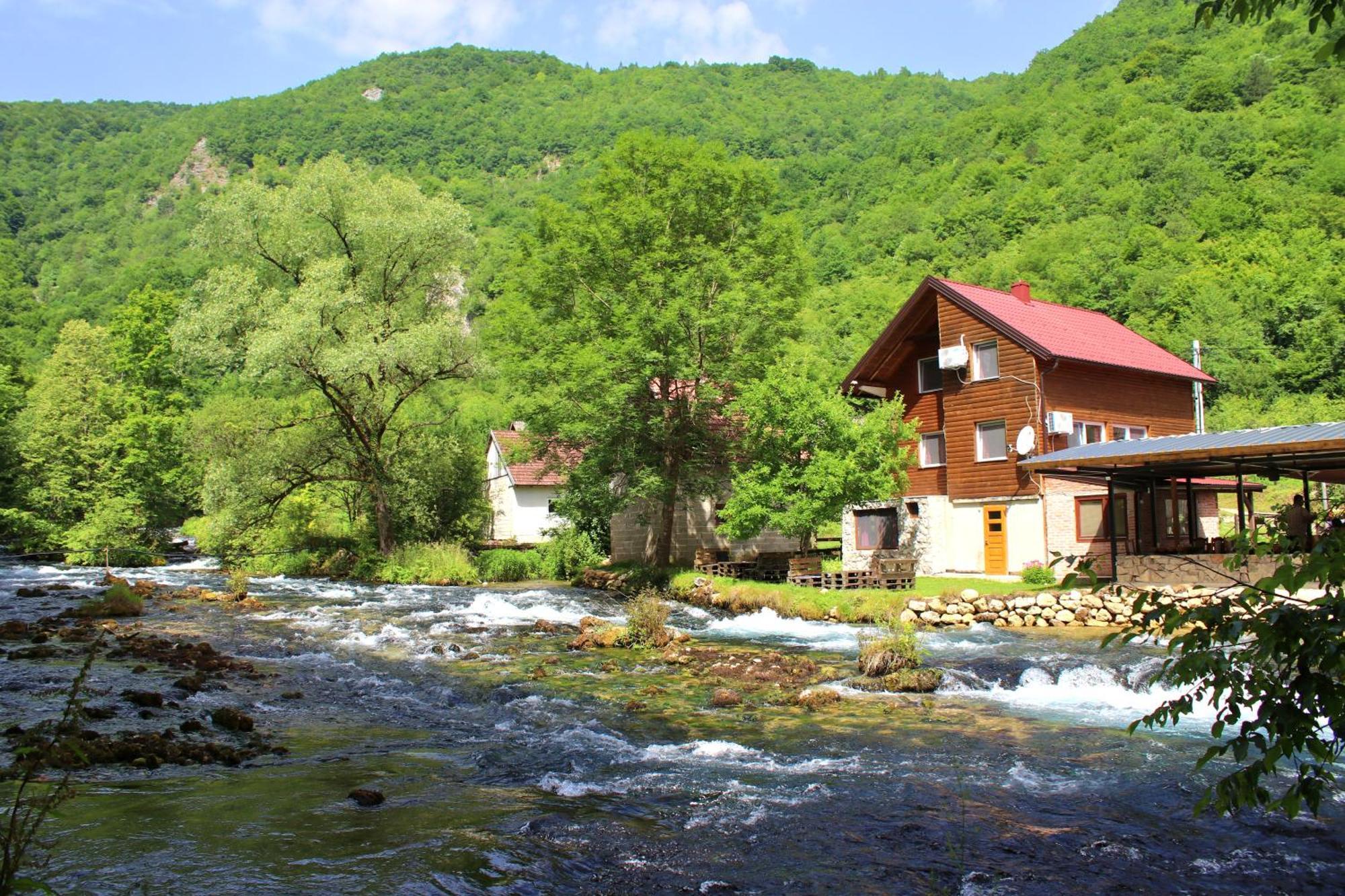 Гостевой дом Domacinstvo Na Kraju Svijeta Sipovo Экстерьер фото